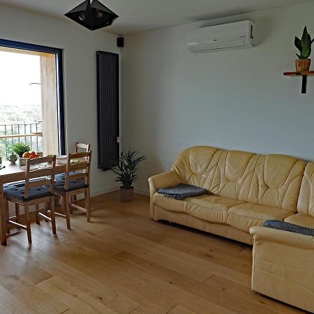Debina Z Widokiem Poznań Exterior foto